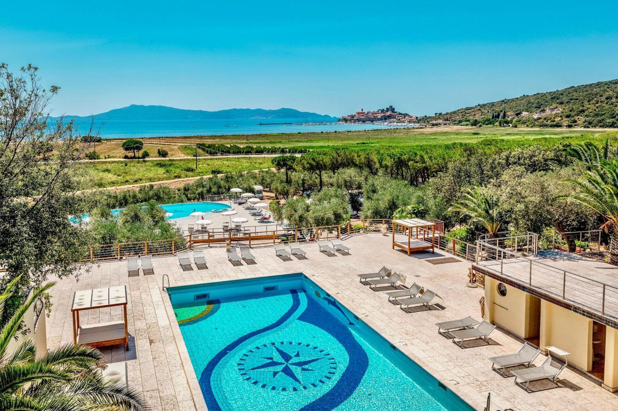 Isa - Residence With Pool And Private Beach In Talamone Just 500 Mt From The Beach Buitenkant foto
